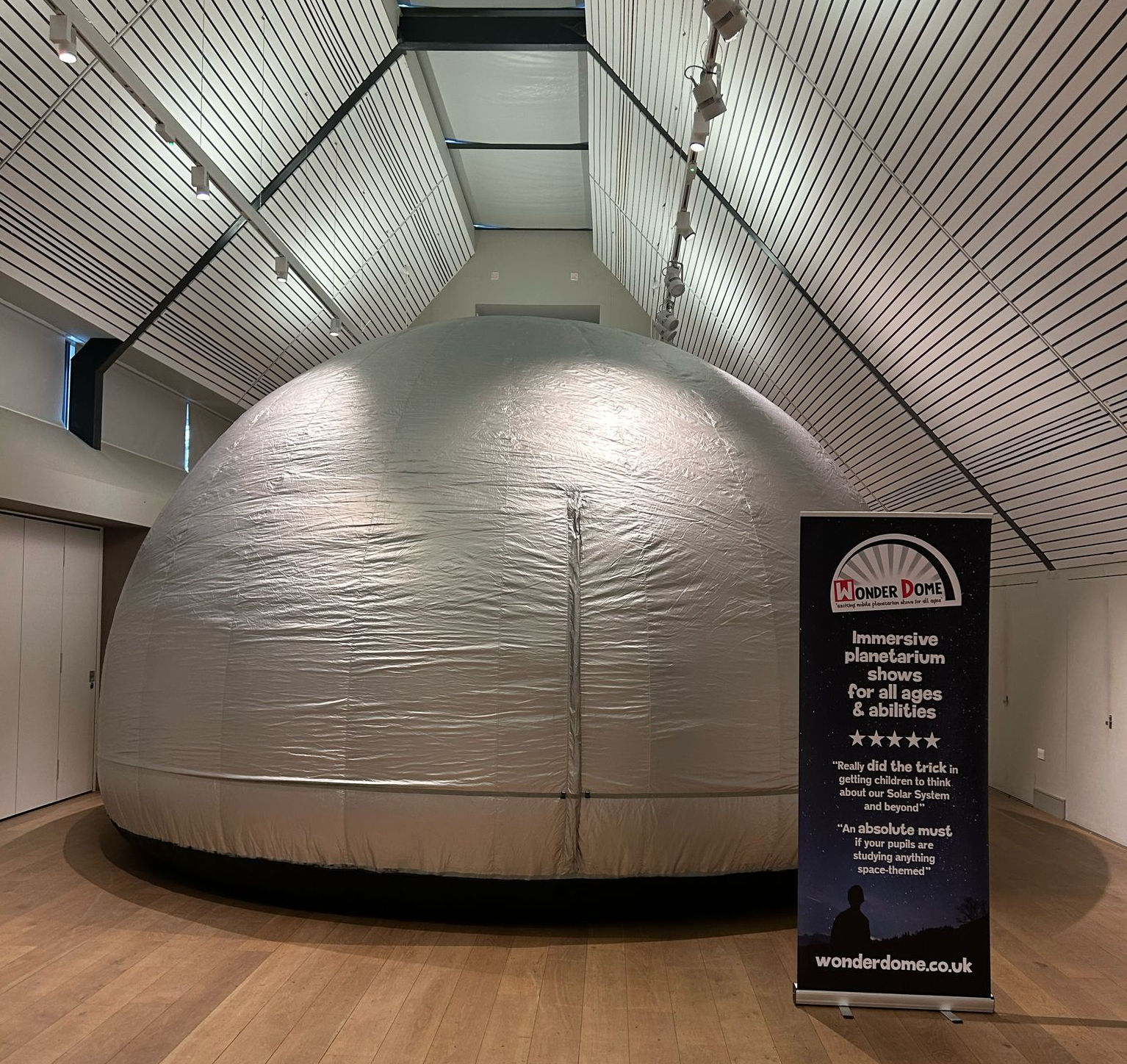 Wonderdome mobile planetarium
